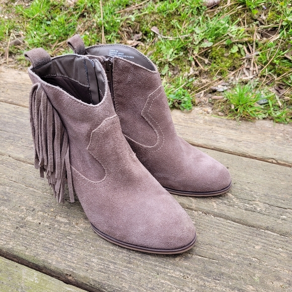 Steve Madden Shoes - Steve Madden Cian Fringed Suede Ankle Boots Sz 8.5